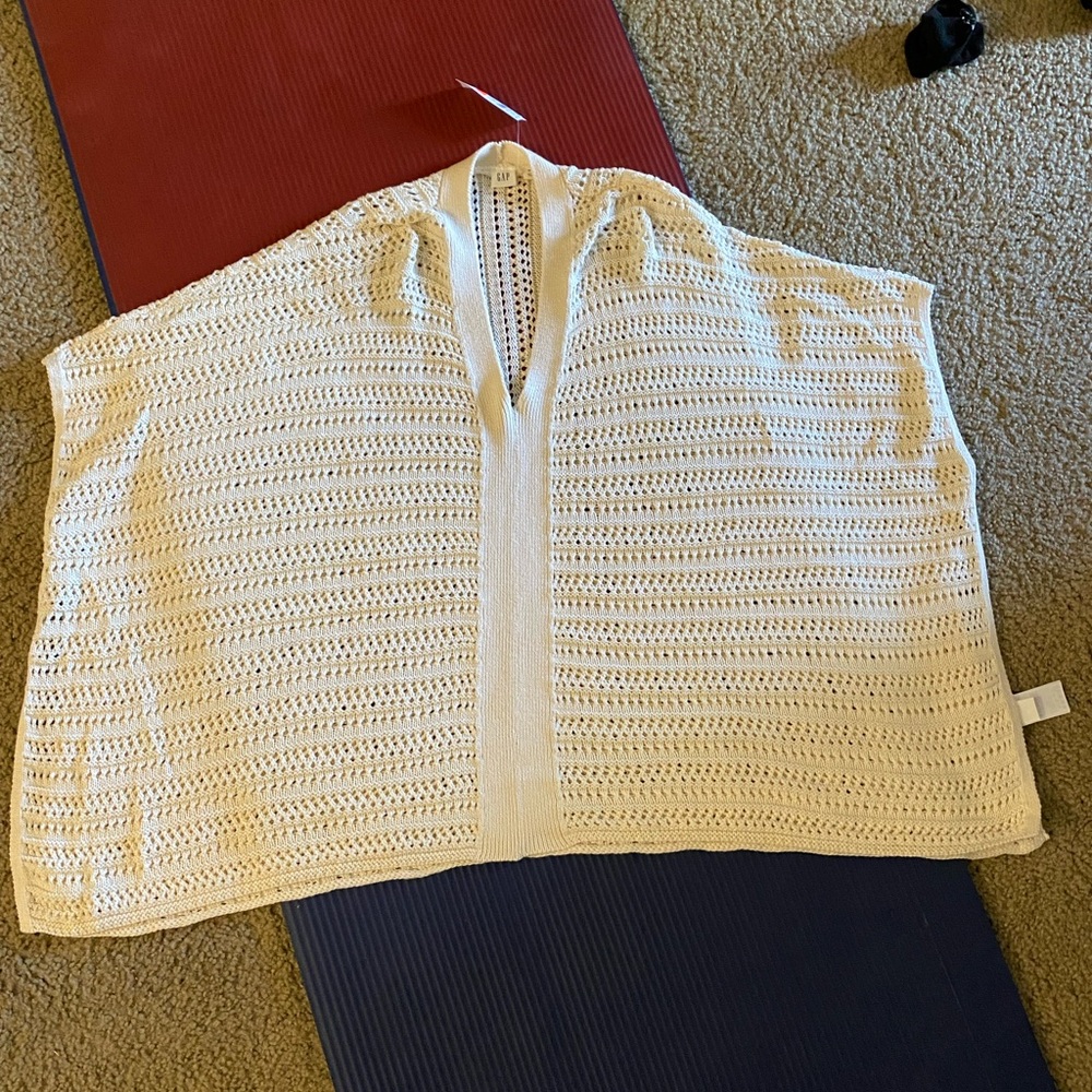 Gap Poncho